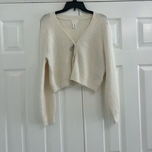 🖤H&M Cream Cropped Cardigan Sweater🖤